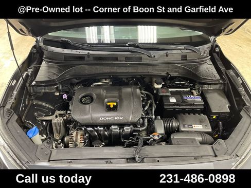 Used 2020 Hyundai Kona SE AWD/4WD image 10