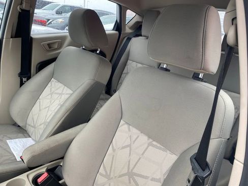 Used 2013 Ford Fiesta SE image 5
