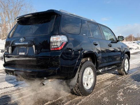 Used 2017 Toyota 4Runner image 6