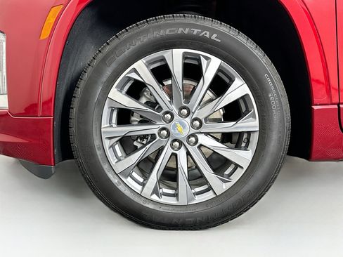 Used 2023 Chevrolet Traverse Premier w/ LPO, Floor Liner Package FWD image 11