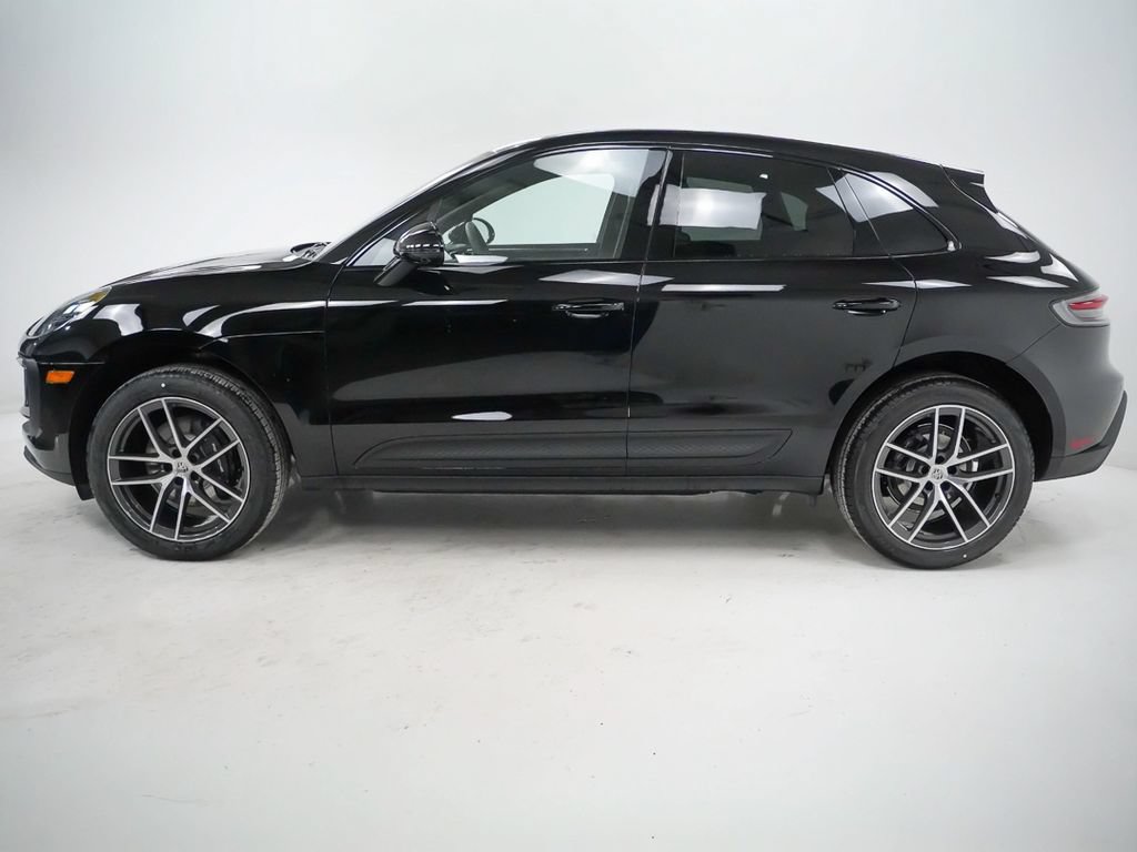 Certified 2026 Porsche Macan AWD/4WD image 2