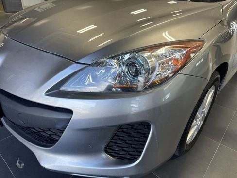 Used 2013 MAZDA MAZDA3 i Touring image 32