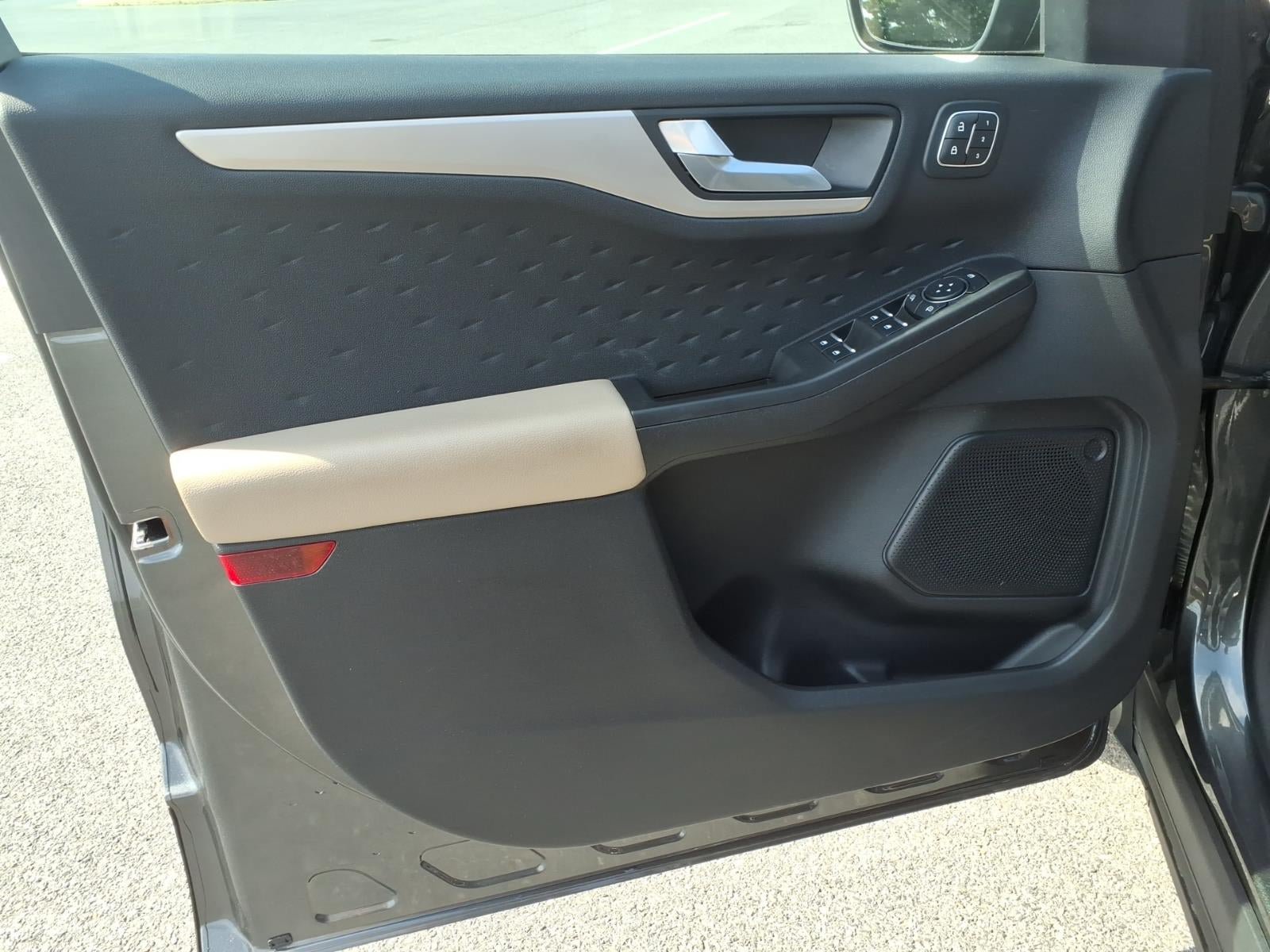 Used 2020 Ford Escape SEL AWD/4WD image 20
