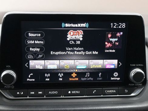 Used 2021 Nissan Rogue SL image 16