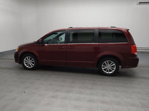 Used 2018 Dodge Grand Caravan SXT image 3