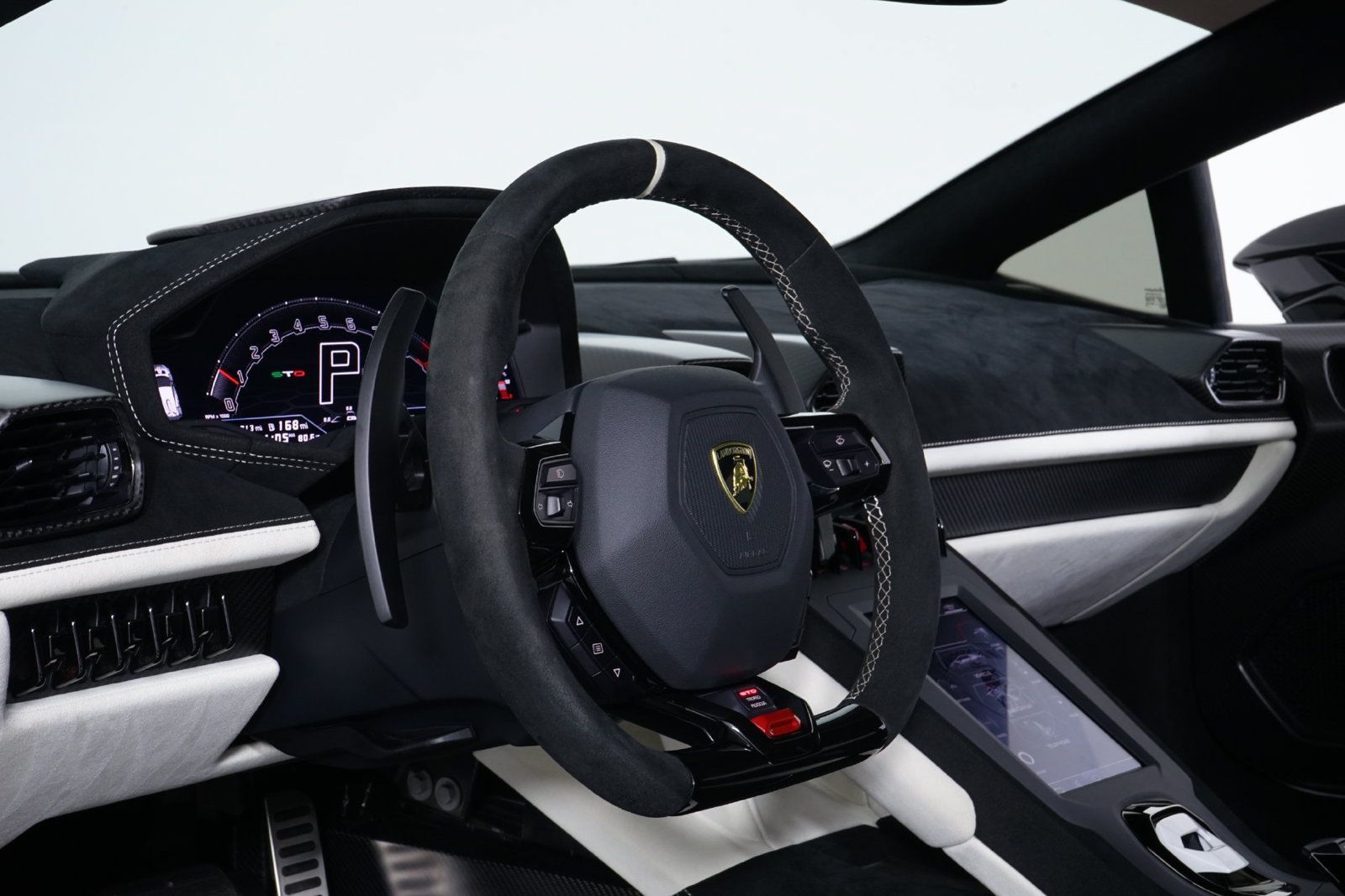 Used 2023 Lamborghini Huracan STO RWD image 5