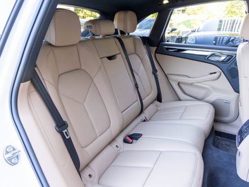 Certified 2025 Porsche Macan image 49