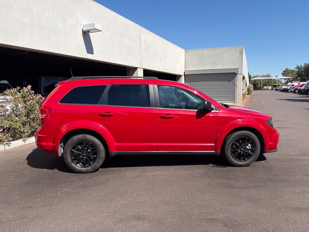 Used 2020 Dodge Journey SE w/ SE Popular Equipment Group FWD image 4
