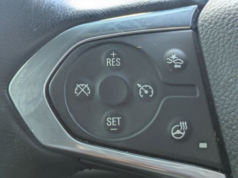 Used 2022 Chevrolet Traverse RS AWD/4WD image 18