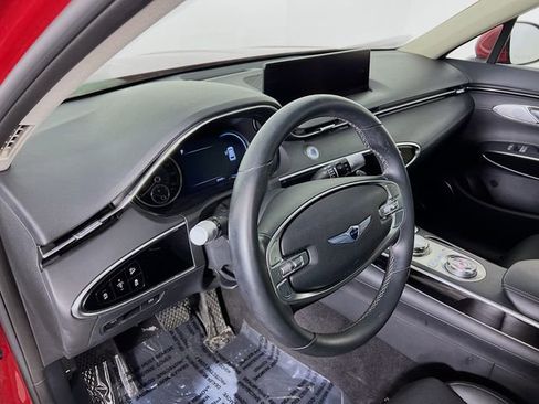 Used 2022 Genesis GV70 2.5T image 8