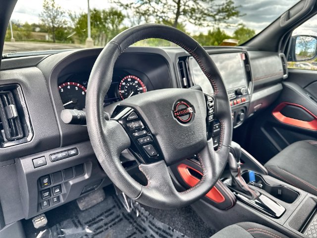 Used 2025 Nissan Frontier PRO-4X AWD/4WD image 22