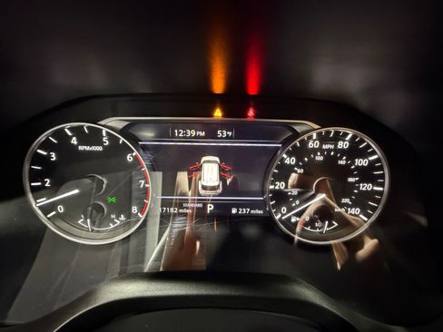 Used 2023 Nissan Rogue SV image 10