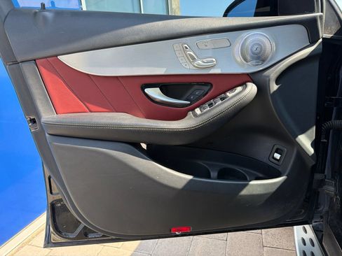 Used 2019 Mercedes-Benz GLC 300 4MATIC Coupe image 18