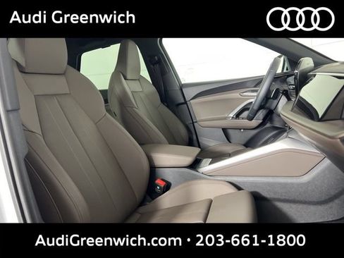 Used 2025 Audi Q5 Premium Plus w/ Premium Plus AWD/4WD image 13