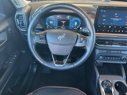 Used 2025 Ford Bronco Sport Outer Banks w/ Outer Banks Tech Package+ AWD/4WD image 13