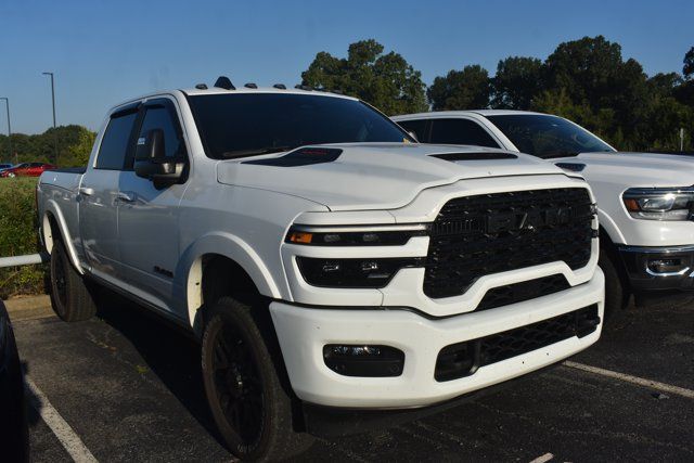 Used 2025 RAM 2500 Limited AWD/4WD image 3