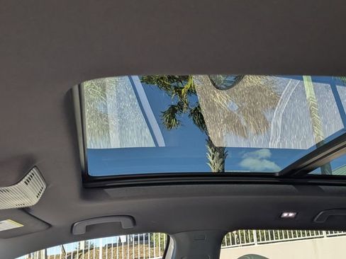 Used 2025 Volkswagen Atlas Cross Sport SEL R-Line image 22