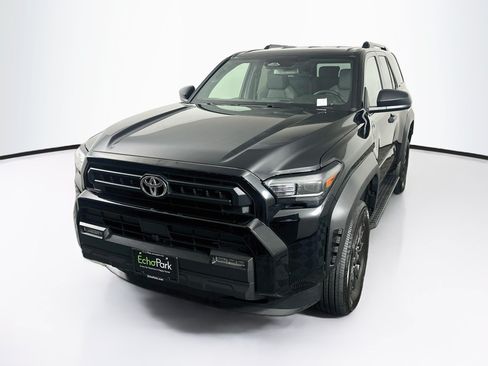 Used 2025 Toyota 4Runner SR5 AWD/4WD image 3