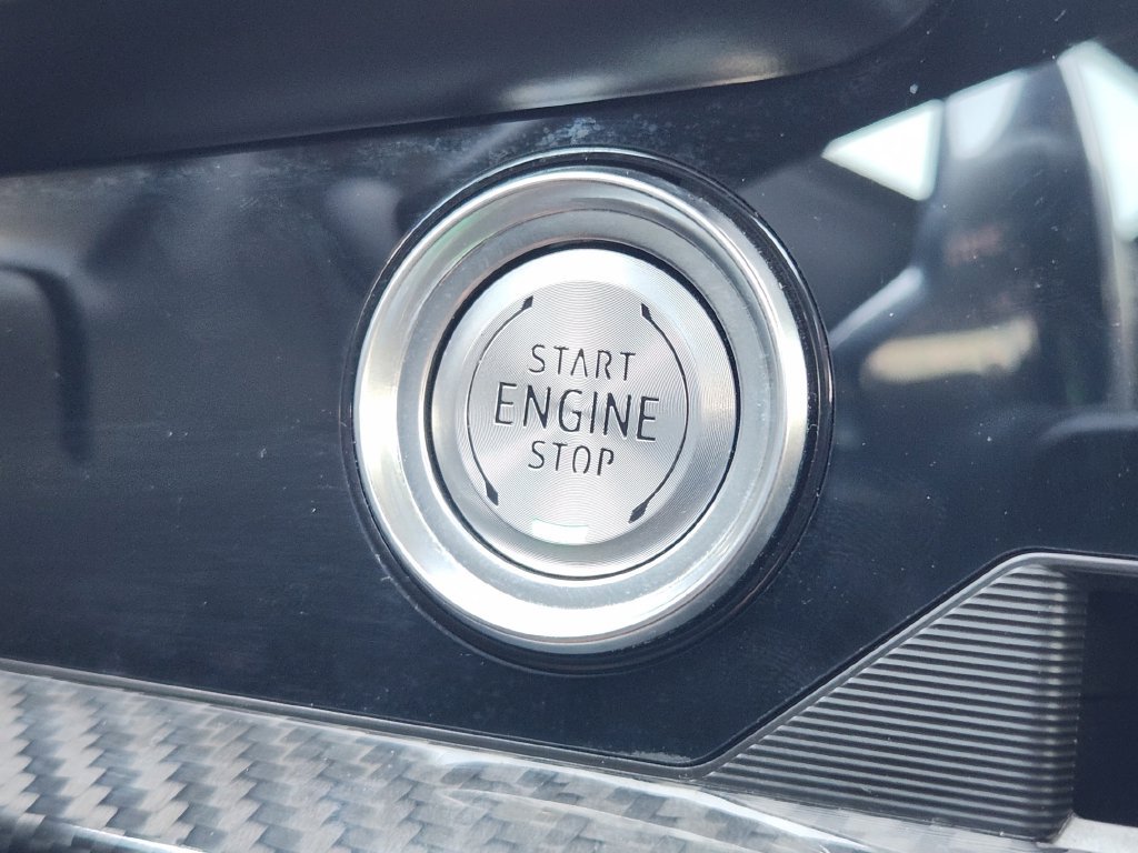 Used 2022 Chevrolet Corvette Stingray Coupe w/ 1LT RWD image 20