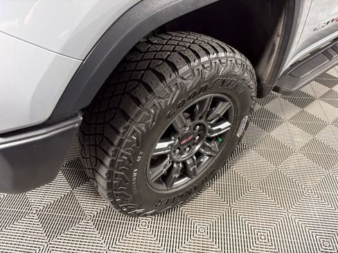 Used 2024 GMC Sierra 1500 AT4X AWD/4WD image 10