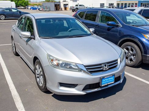 Used 2019 Honda Accord LX image 3