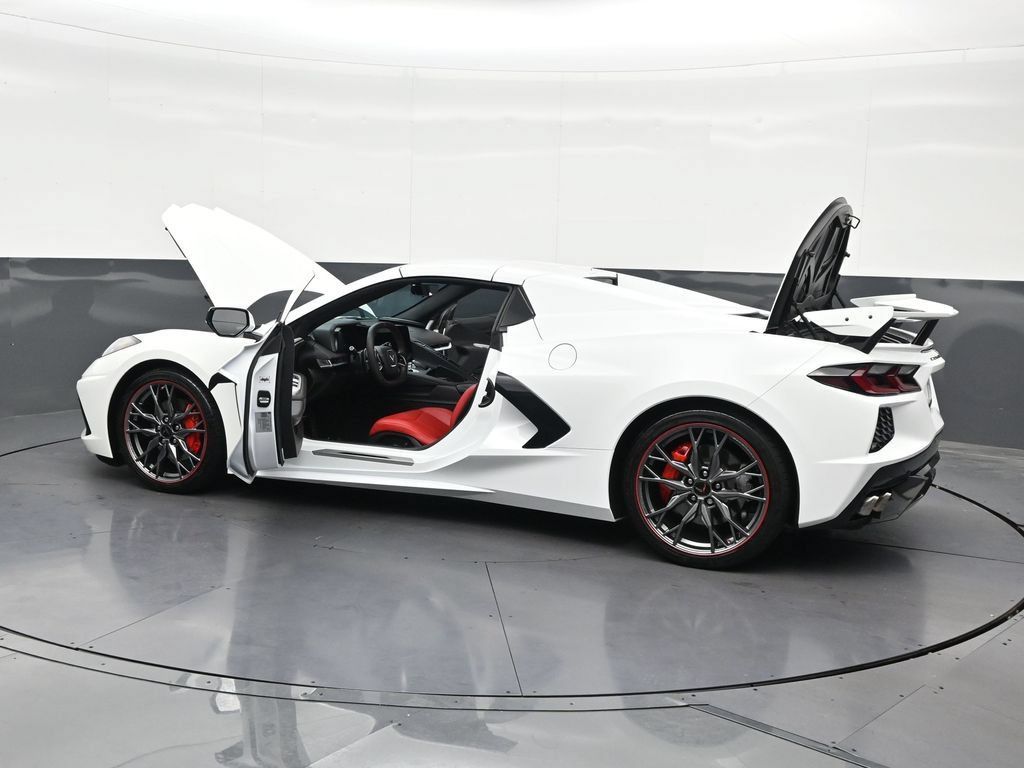 Used 2024 Chevrolet Corvette Stingray Convertible w/ 1LT RWD image 34