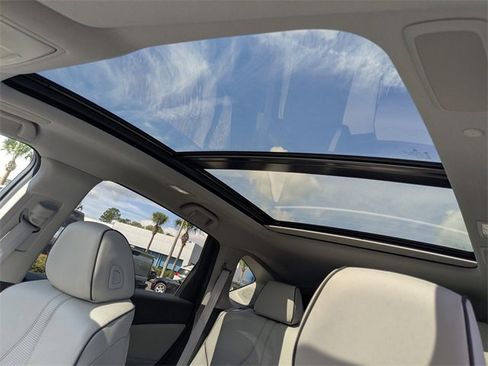 Used 2024 Acura RDX SH-AWD w/ Advance Package image 21