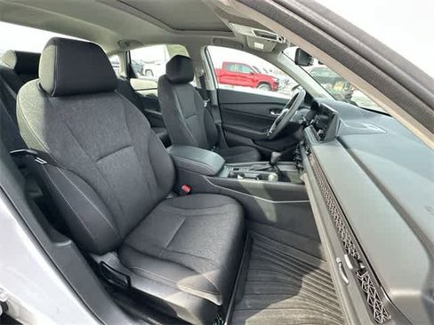 Used 2025 Honda Accord SE image 21
