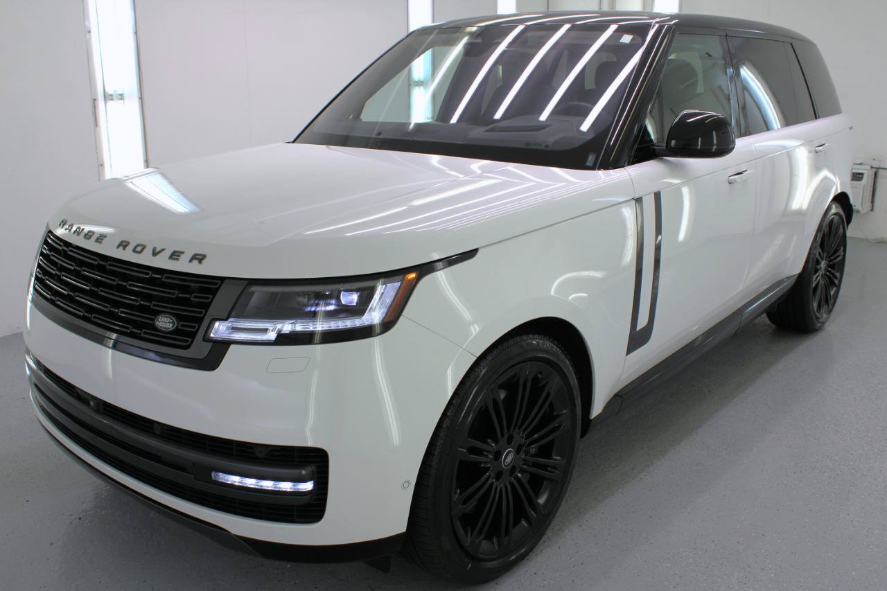 Used 2022 Land Rover Range Rover Long Wheelbase SE AWD/4WD image 4