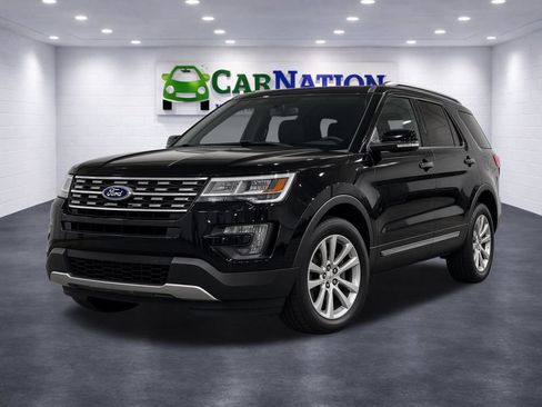 Used 2018 Ford Explorer XLT w/ Equipment Group 202A AWD/4WD image 1