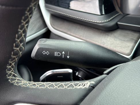 Used 2023 Jeep Grand Cherokee 4WD 4xe w/ Luxury Tech Group II image 20