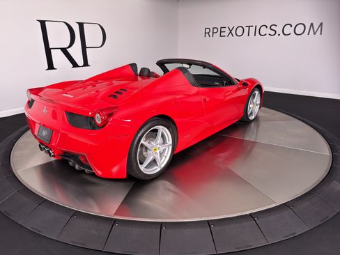 Used 2012 Ferrari 458 Spider RWD image 9