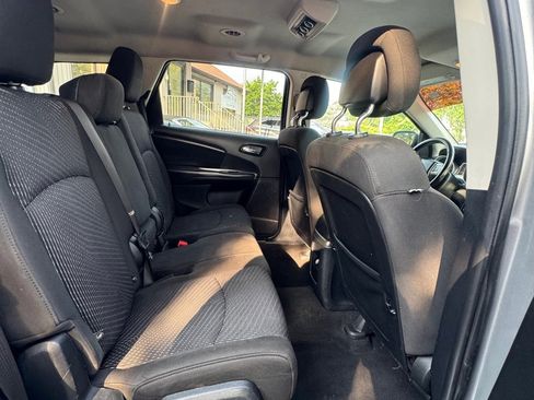 Used 2020 Dodge Journey SE w/ SE Popular Equipment Group image 15