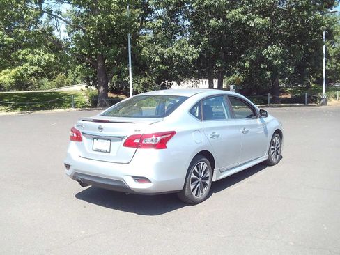 Used 2019 Nissan Sentra SR w/ Exterior Package FWD image 5