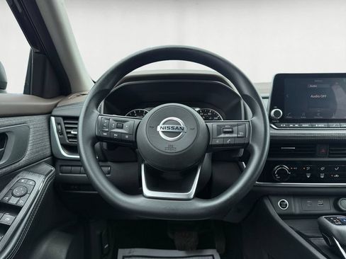 Used 2021 Nissan Rogue S AWD/4WD image 12
