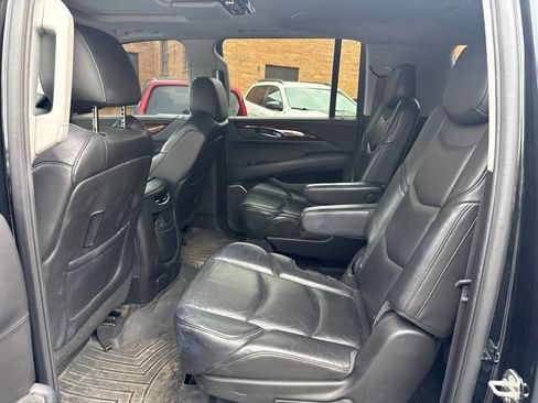 Used 2015 Cadillac Escalade ESV Luxury AWD/4WD image 16