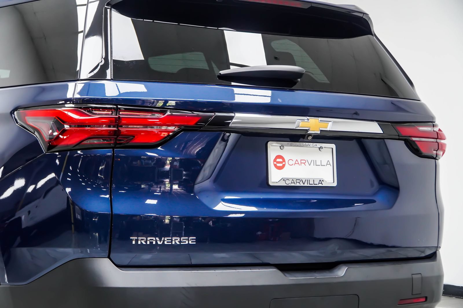 Used 2023 Chevrolet Traverse LS FWD image 14