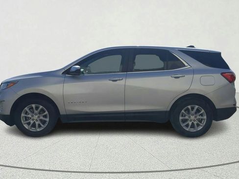 Used 2021 Chevrolet Equinox LT w/ Driver Convenience Package image 4