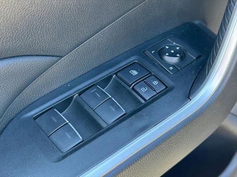 Certified 2025 Toyota RAV4 XLE FWD image 22