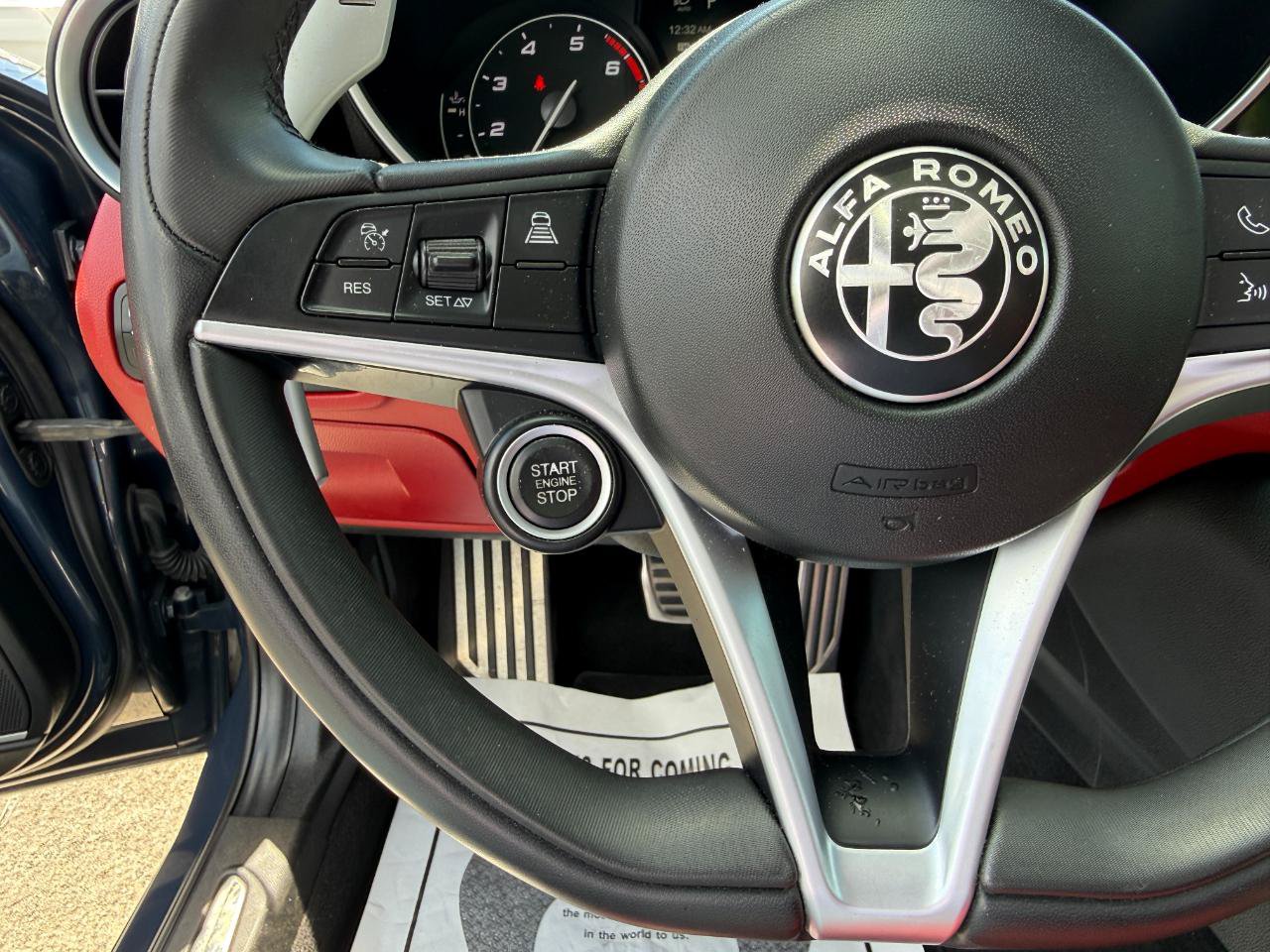 Used 2019 Alfa Romeo Giulia Ti Sport w/ Quick Order Package 22U Sport RWD image 25