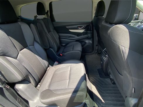 Used 2022 Subaru Ascent Premium w/ Convenience Package AWD/4WD image 25