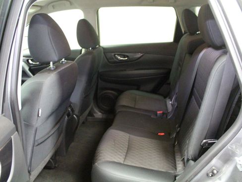 Used 2017 Nissan Rogue SV w/ SV Premium Package AWD/4WD image 21