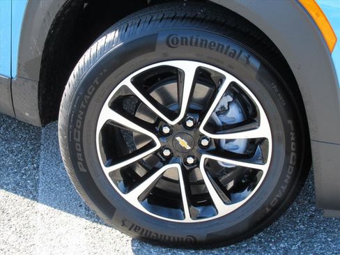 Used 2025 Chevrolet TrailBlazer LT w/ Driver Confidence Package image 7