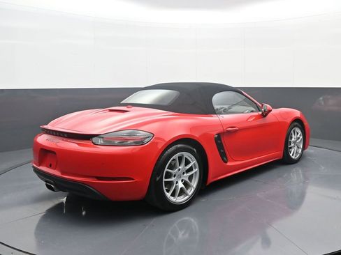 Used 2017 Porsche 718 Boxster image 7