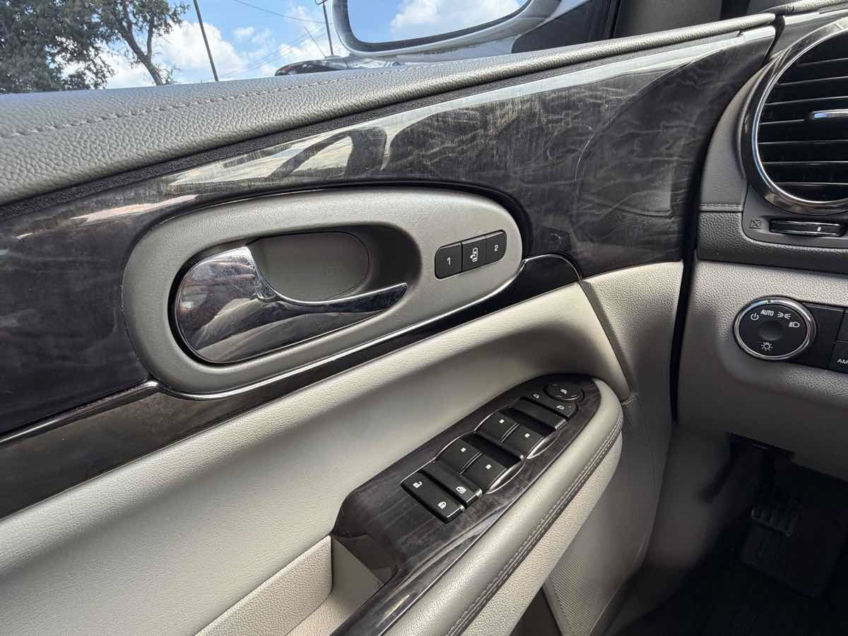 Used 2015 Buick Enclave Leather FWD image 20