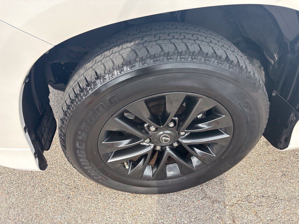 Used 2023 Lexus GX 460 Premium AWD/4WD image 9