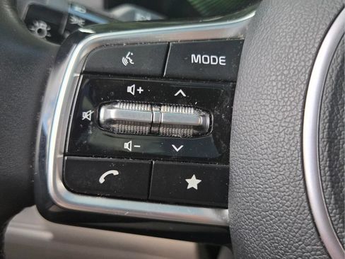 Certified 2025 Kia Sorento S w/ Panoramic Sunroof Package FWD image 34