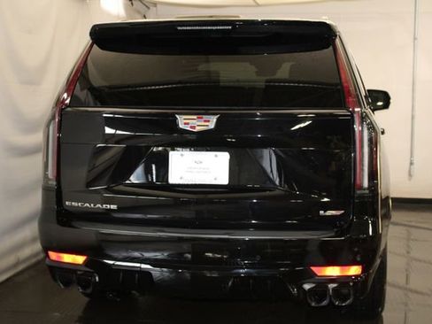 Used 2023 Cadillac Escalade V AWD/4WD image 6