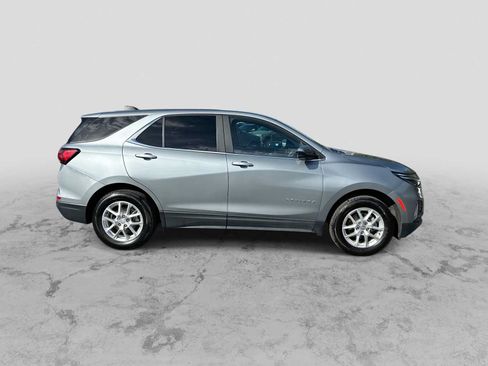 Used 2024 Chevrolet Equinox LT AWD/4WD image 9