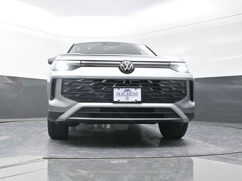 New 2026 Volkswagen Tiguan SE AWD/4WD image 22